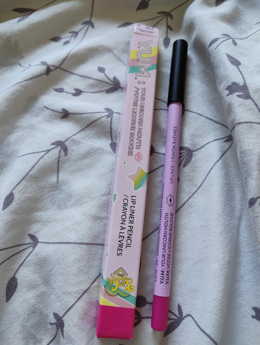 Kim Chi Yum Your Unicorn Mouth Lip Liner 04 Dragon Fruit Bright Pink